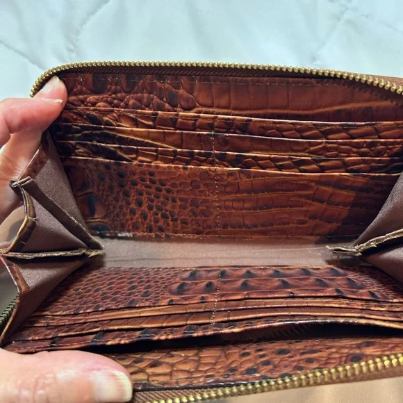 Brahmin Brown Pecan Crocodile Embossed Zip around wallet - Picture 4 of 6